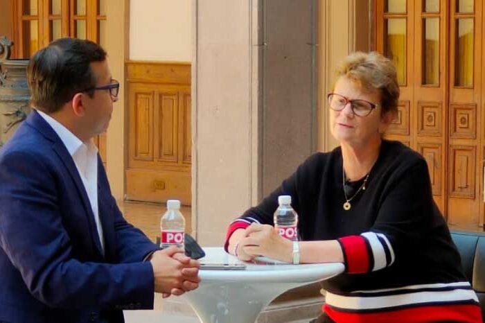 Alienta Gisela Rubach a luchar por sueños